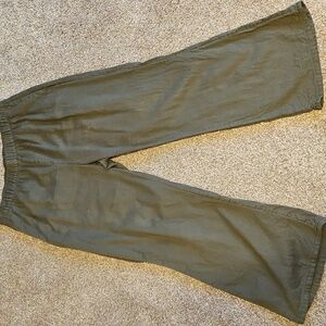 American Eagle Cotton Flare Pant Olive size L